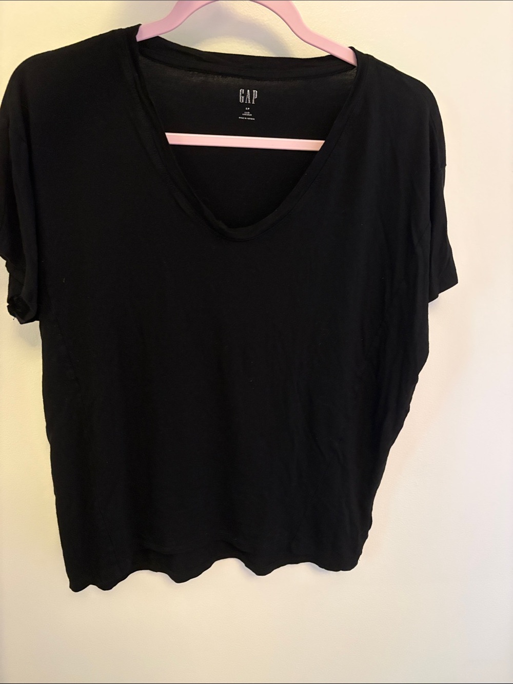 GAP Black V-Neck Short Sleeve Tee